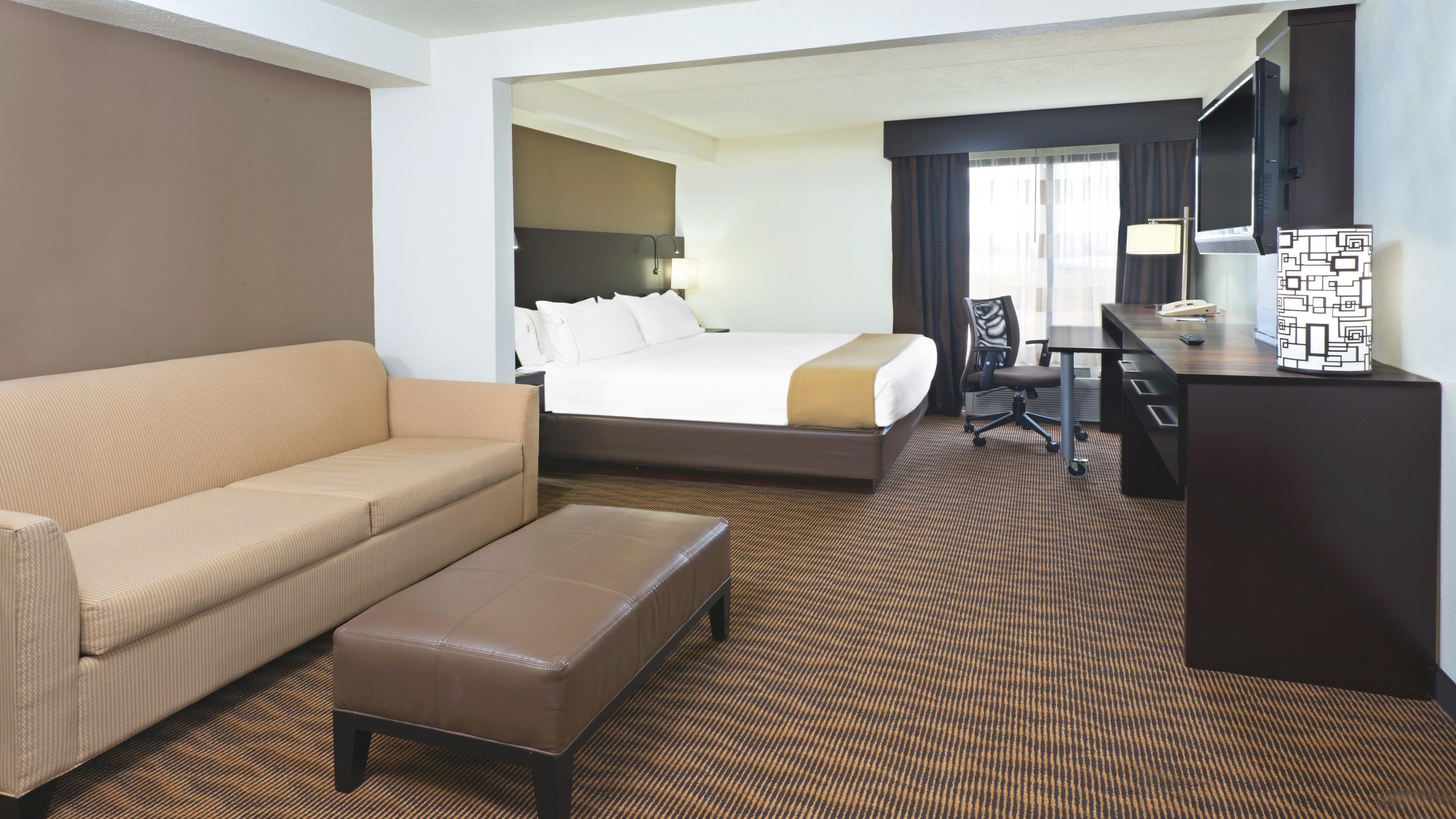 Holiday Inn Express Hotel & Suites Colby By Ihg Exterior foto