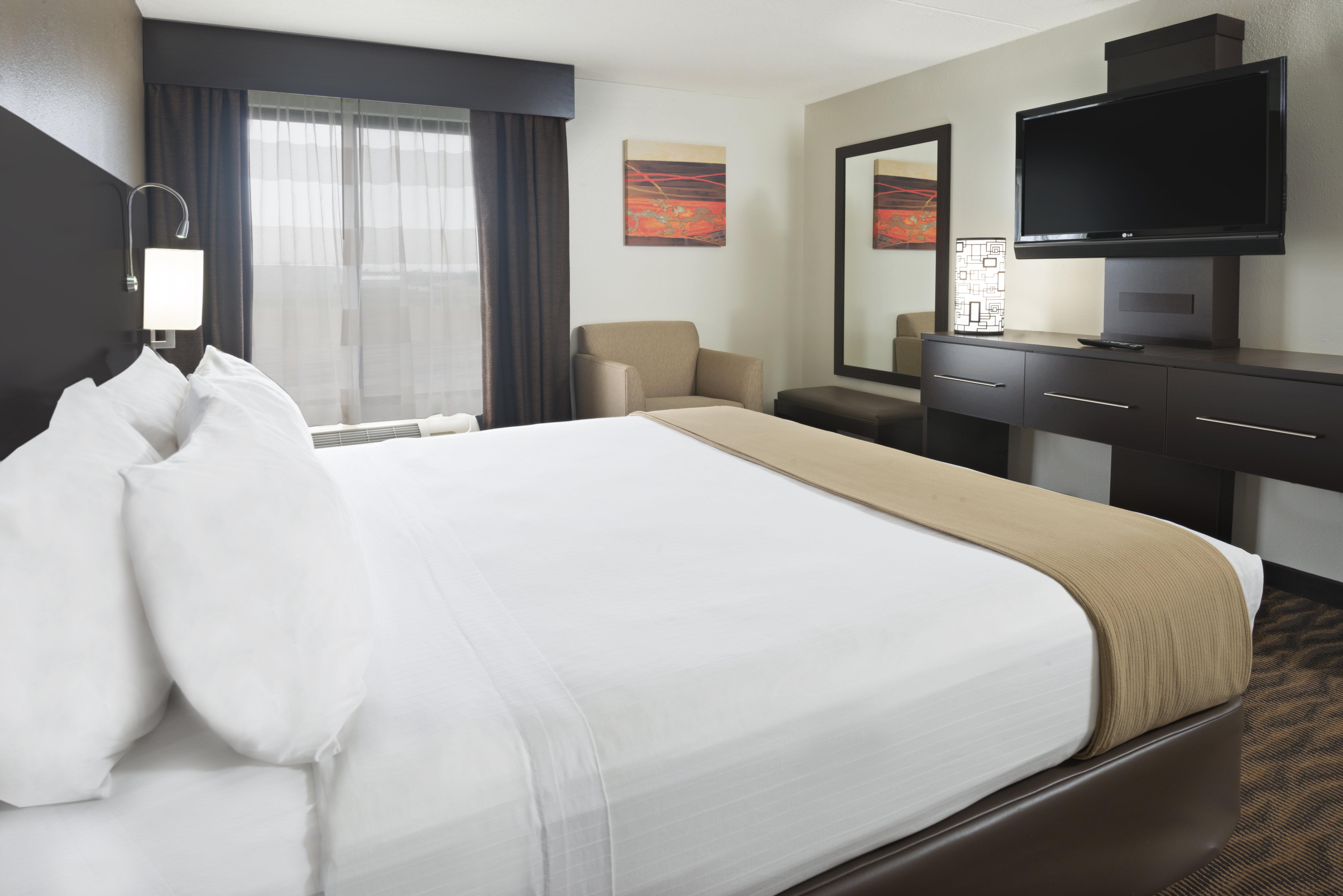 Holiday Inn Express Hotel & Suites Colby By Ihg Exterior foto