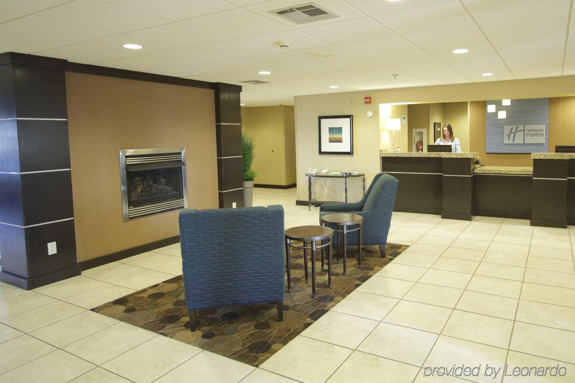 Holiday Inn Express Hotel & Suites Colby By Ihg Exterior foto