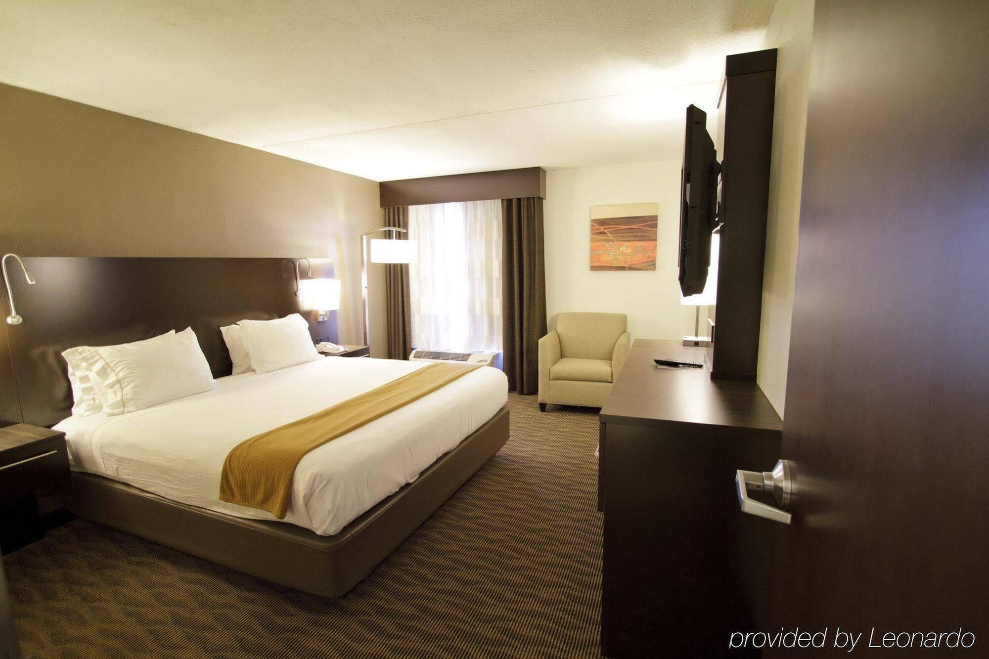 Holiday Inn Express Hotel & Suites Colby By Ihg Exterior foto